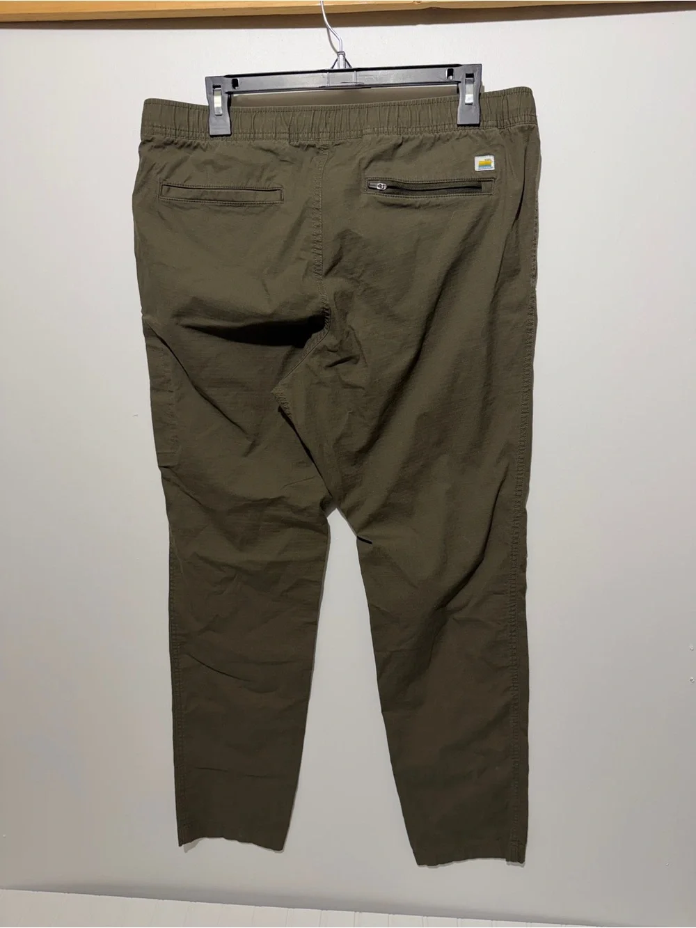 Vuori Olive Green Drawstring Joggers